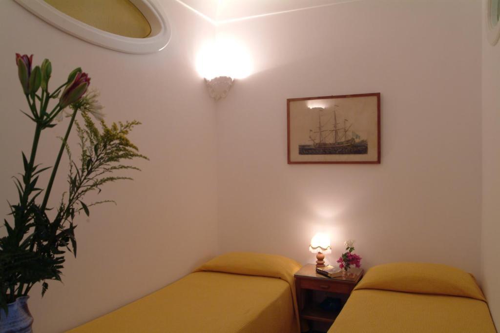 La Caravella Di Positano - Relais, Beach & Residences Zimmer foto